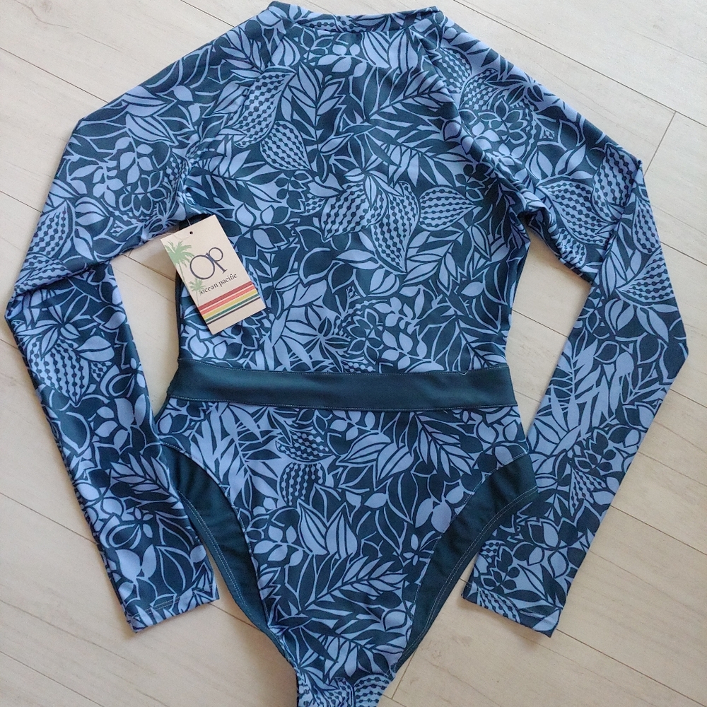 Ocean Pacific NEW Long Sleeve Rashguard Swimsuit - Picture 6 of 11
